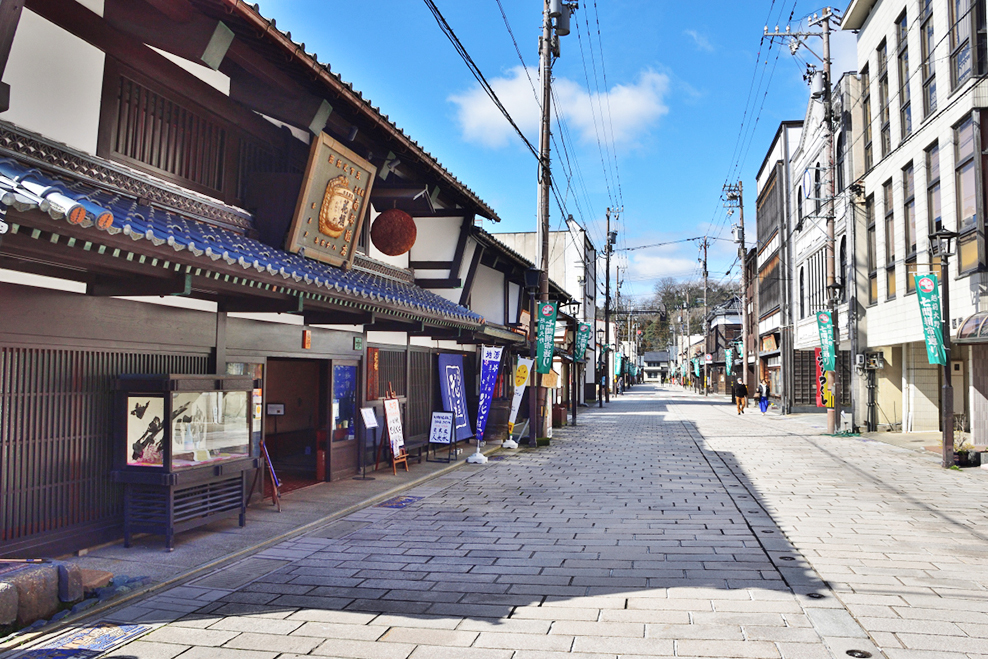 七間通り（酒屋・味噌屋・菓子店他）